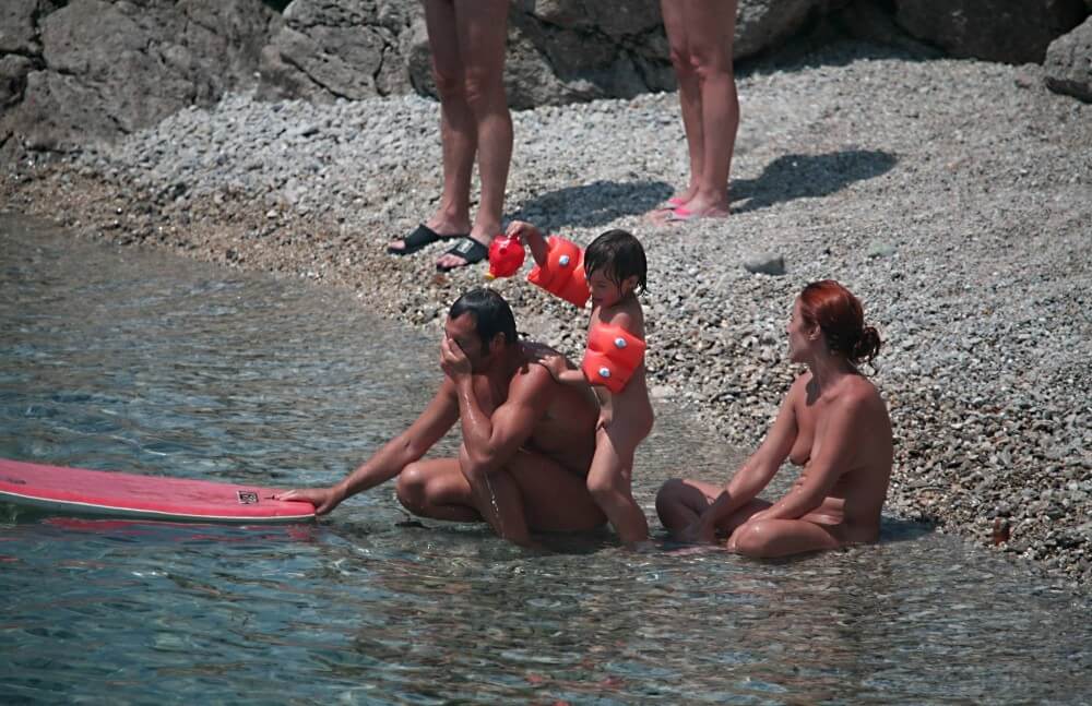 ビーチNudist家族海岸キャンプpics