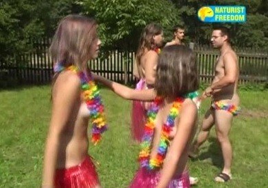 ヌーディストの自由：ヨーロッパのハワイ