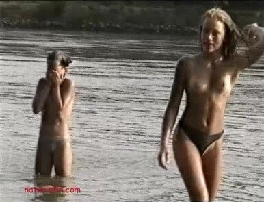 Naturistin:汚れた女の子