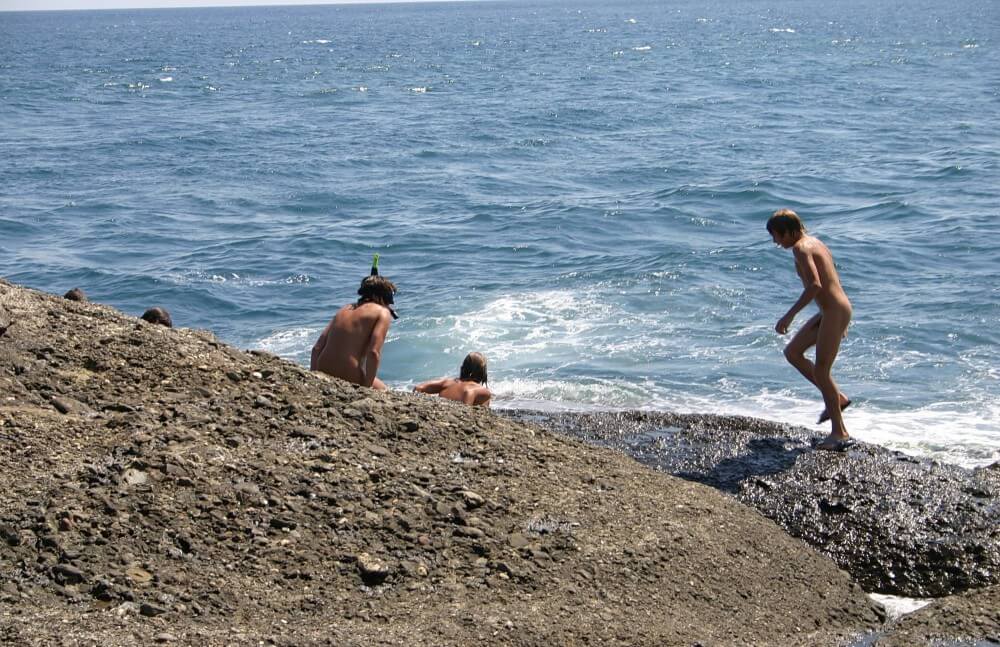 ヒット岩の写真に傾いています。